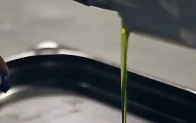¿Cómo cambiar el aceite de moto?
