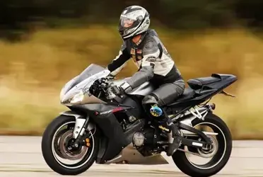 ¿Cómo cambiar el aceite de moto?